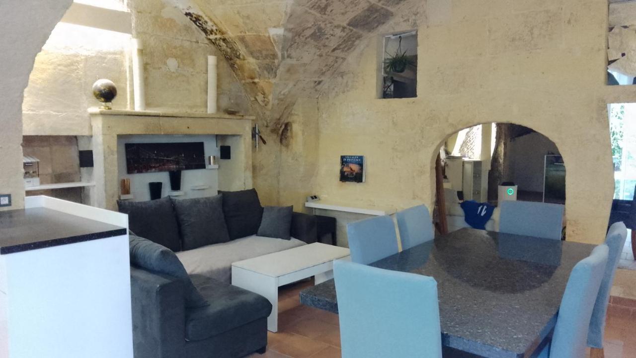 Maison Troglodyte En Provence Fontvieille Extérieur photo
